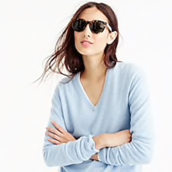 Italian cashmere boyfriend V-neck sweater (ivory) - Picture 2 of 2